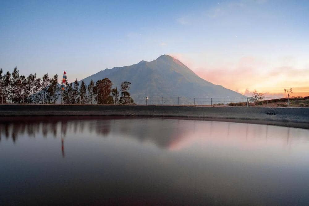 instagram.com/embung_manajar_official