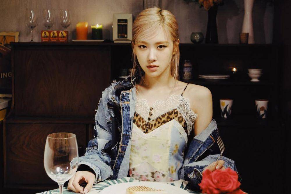 instagram.com/roses_are_rosie