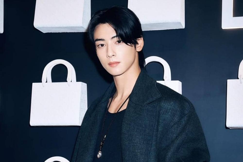 Instagram.com/eunwo.o_c