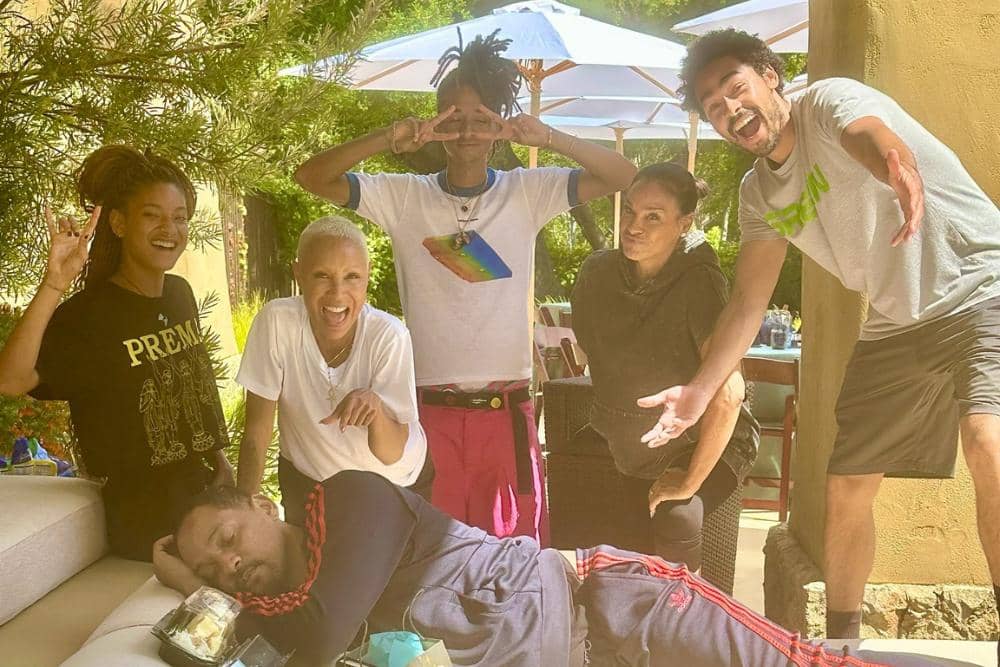 instagram.com/jadapinkettsmith