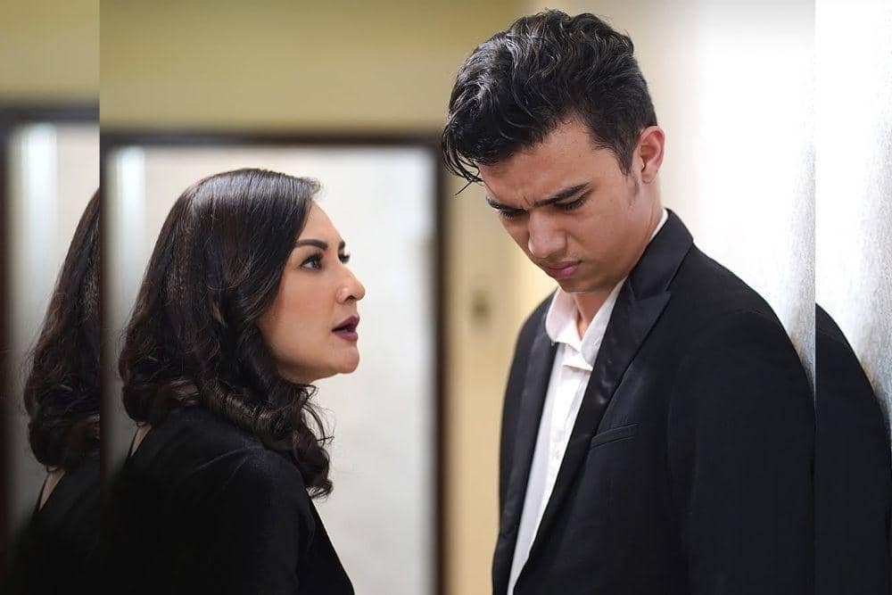 instagram.com/akutakmembencihujan.official