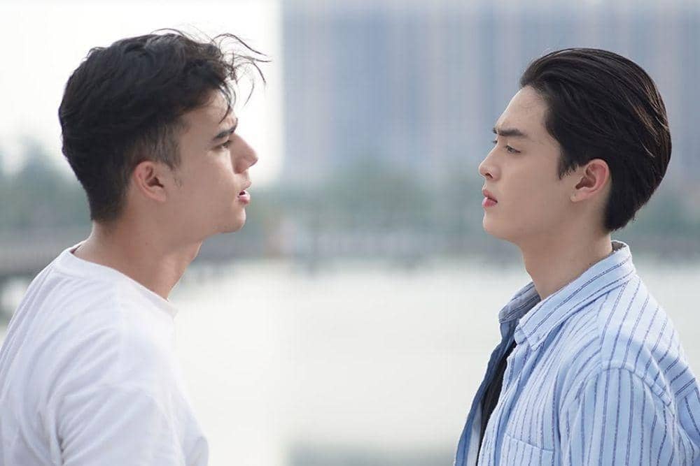 instagram.com/akutakmembencihujan.official