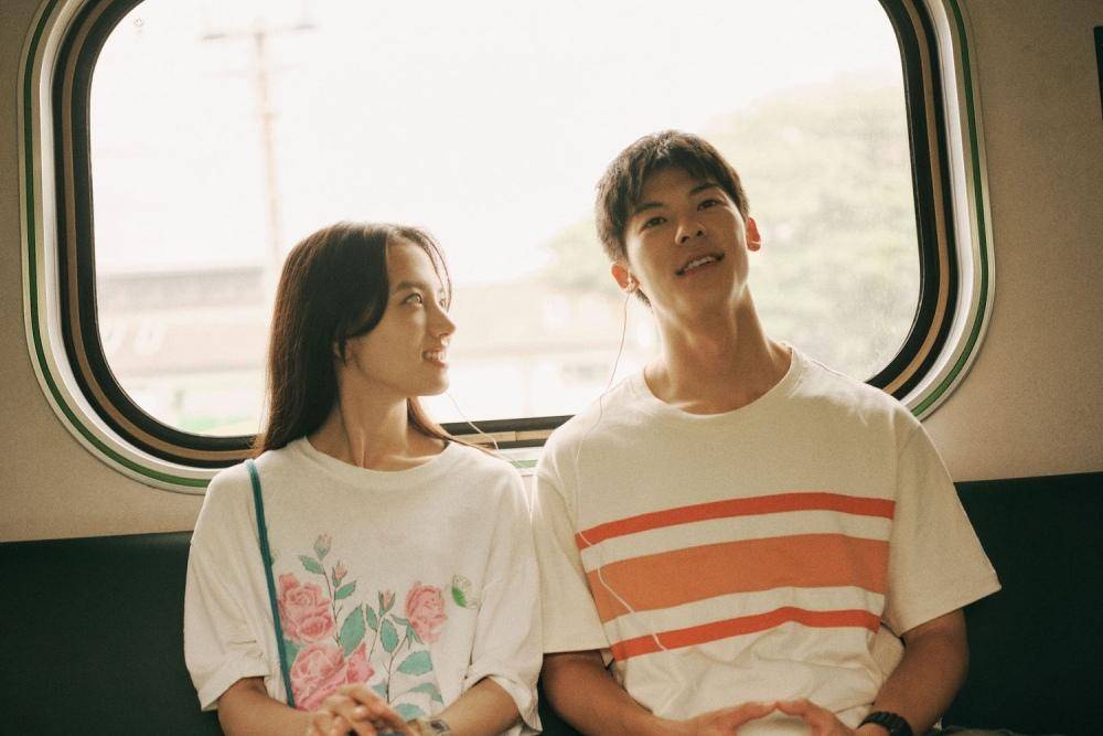 9 Film Netflix Romantis Terbaik 2024, Bikin Baper Maksimal!