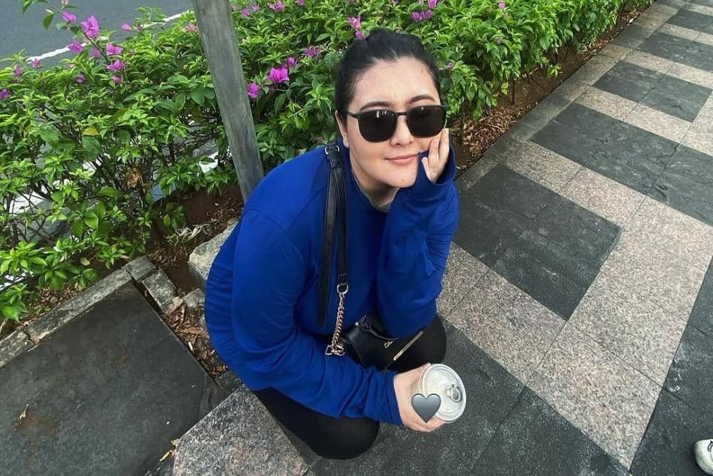 Instagram.com/talithacurtis_