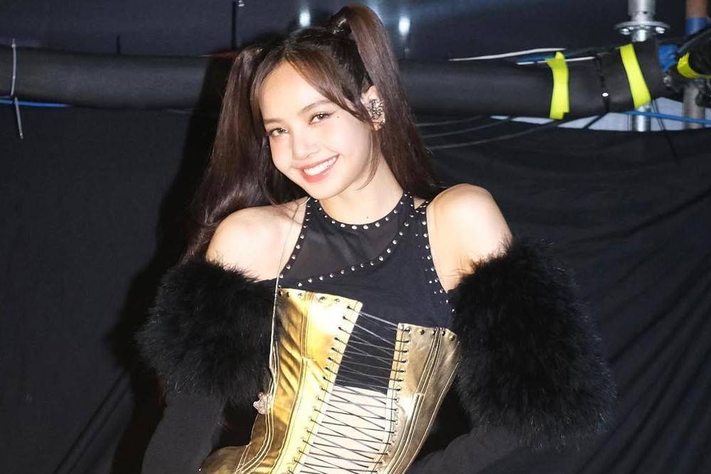 Instagram.com/@lalalalisa_m
