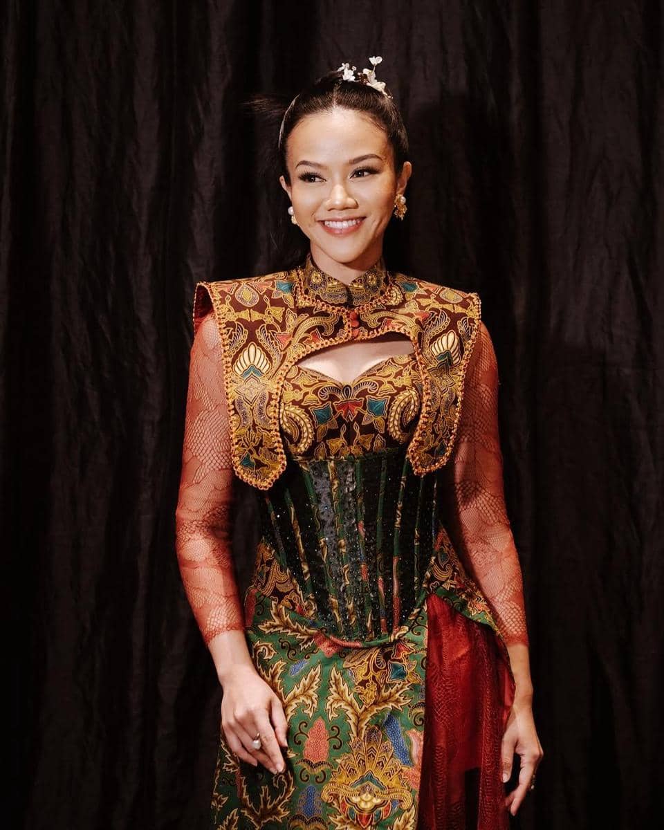 Instagram.com/yurayunita