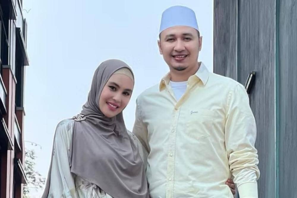 Instagram.com/kartikaputriworld