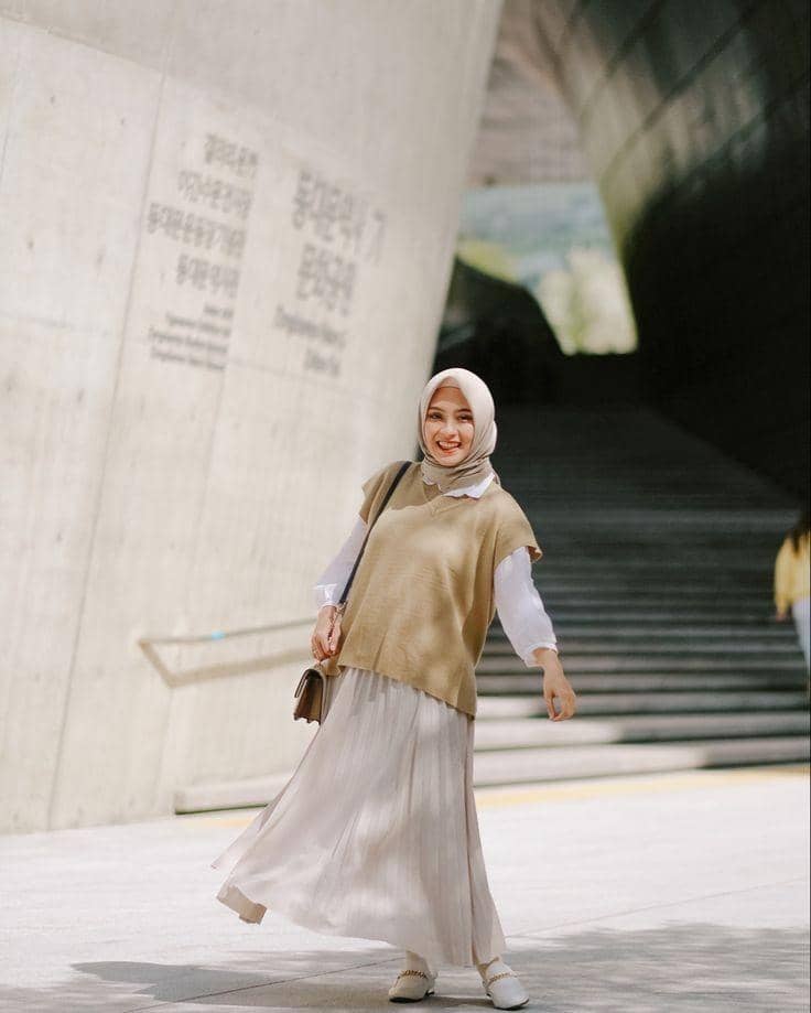 Baju Coksu Cocok Dengan Jilbab Warna beige