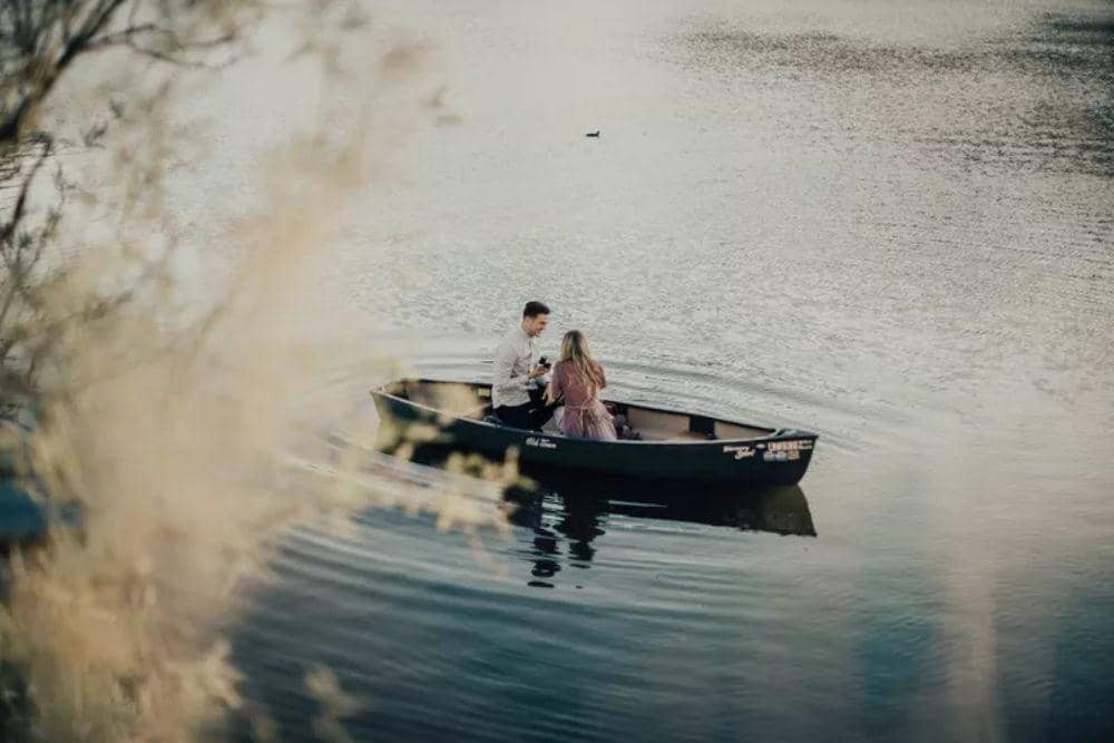 brides.com/Ashton Teriece