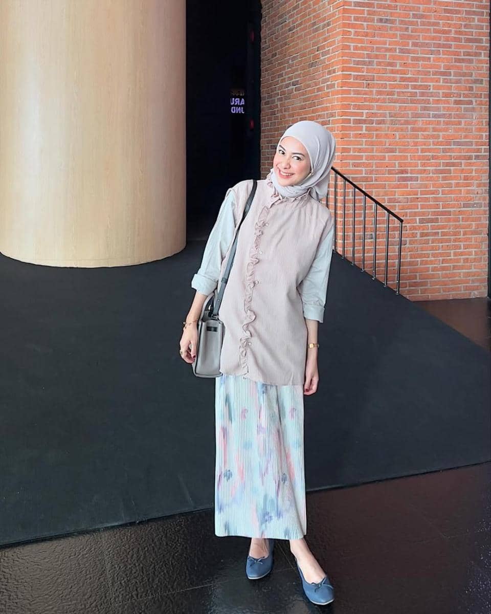 Inspirasi outfit ala Dianty Annisa (instagram.com/diantyy.a)