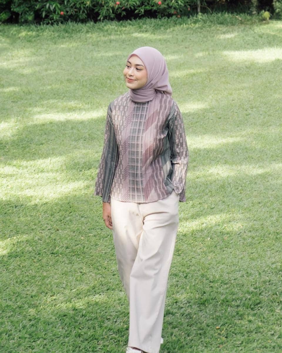Inspirasi outfit ala Dianty Annisa (instagram.com/diantyy.a)