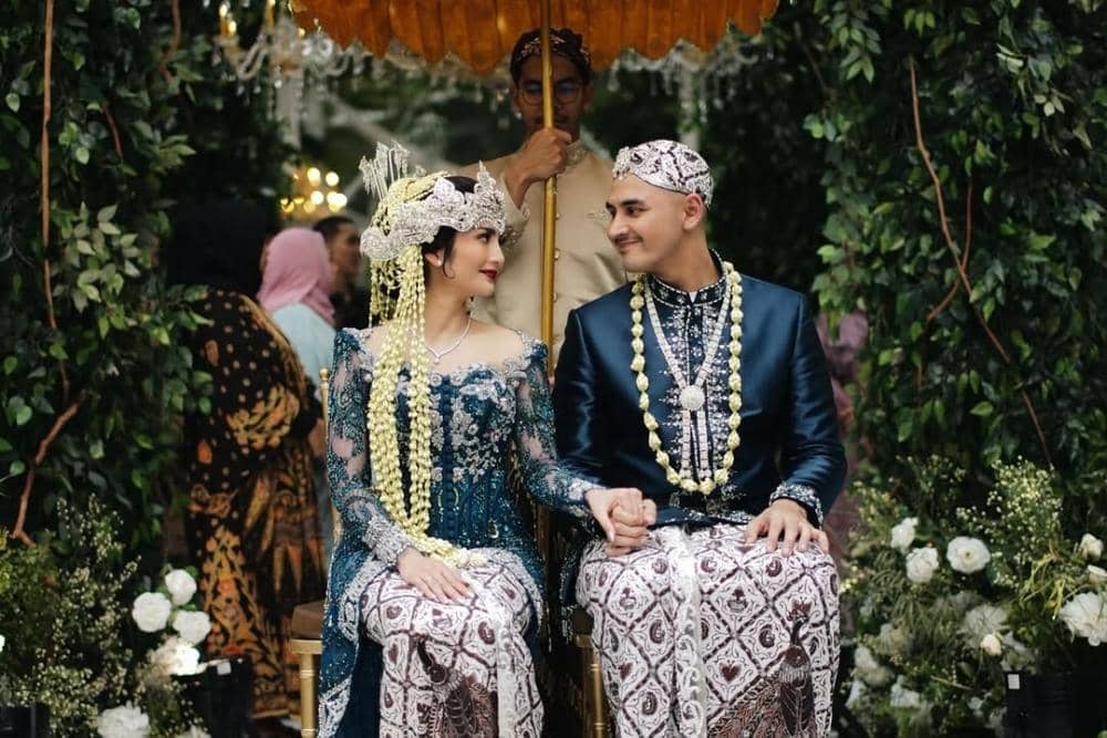 Instagram.com/debisagita