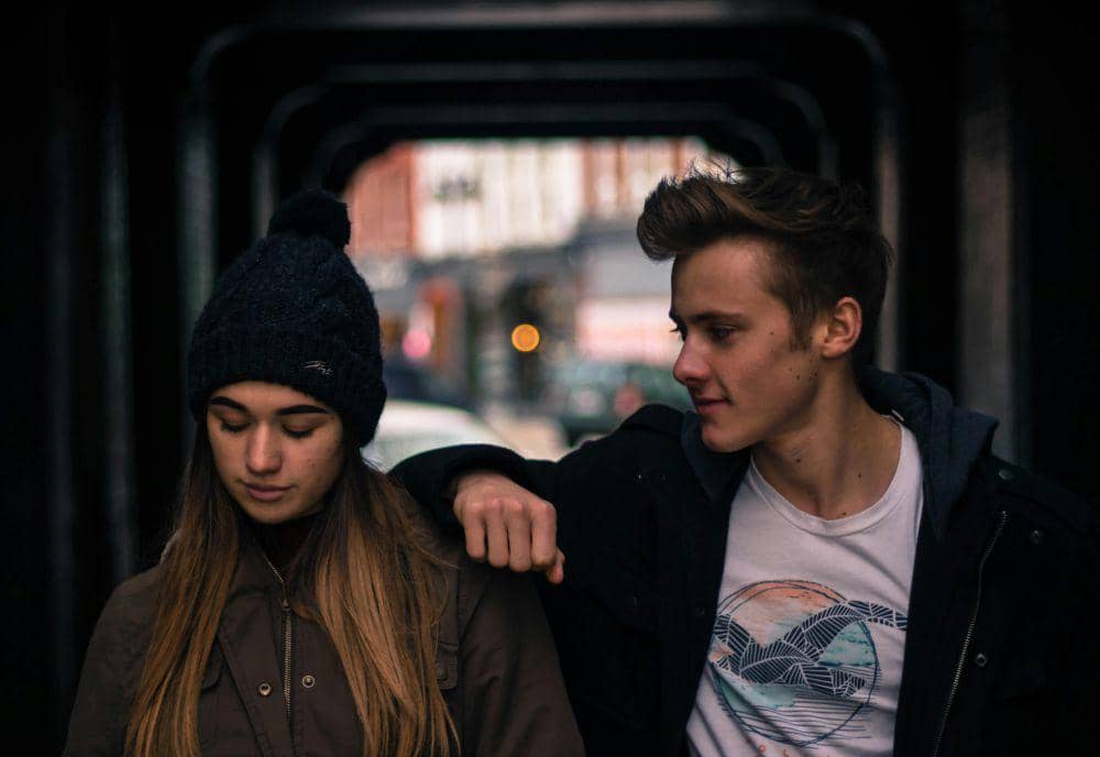 Ilustrasi pria sedang memanipulasi (pexels.com/Trinity Kubassek)