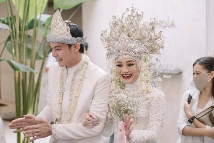 instagram.com/dindahw