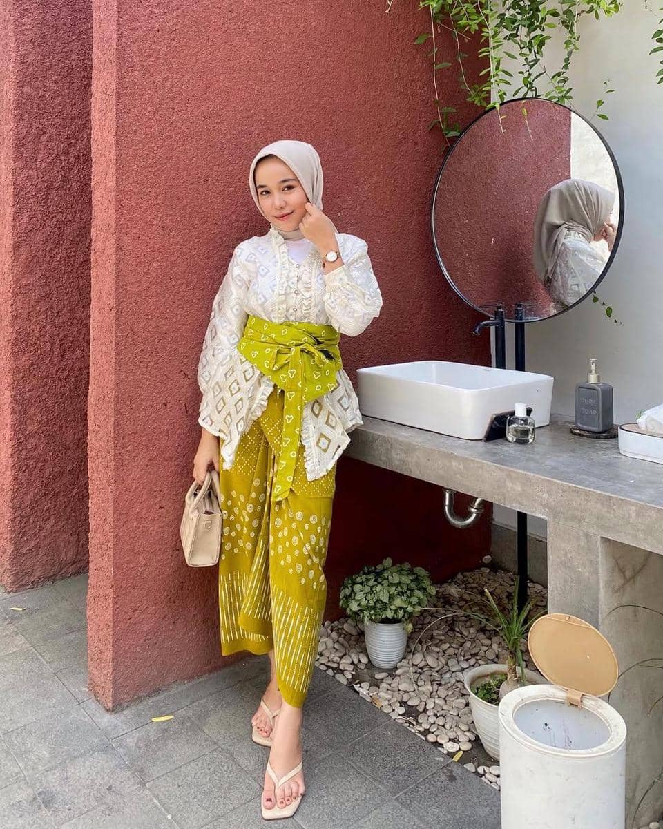 instagram.com/pujiayurinjani