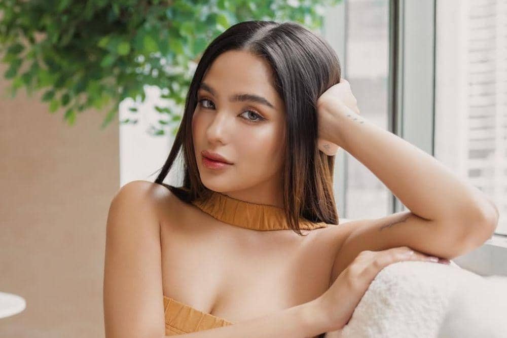 instagram.com/blythe