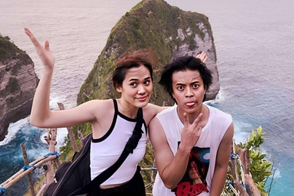 Instagram.com/sherylsheinafia