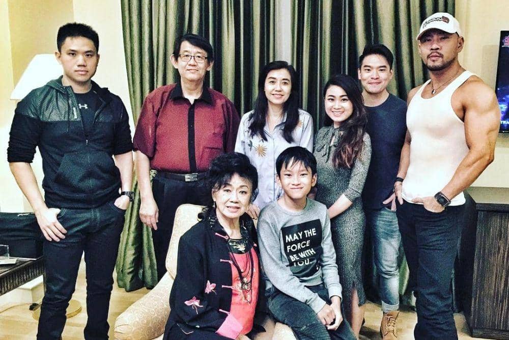 instagram.com/christinesundjojo