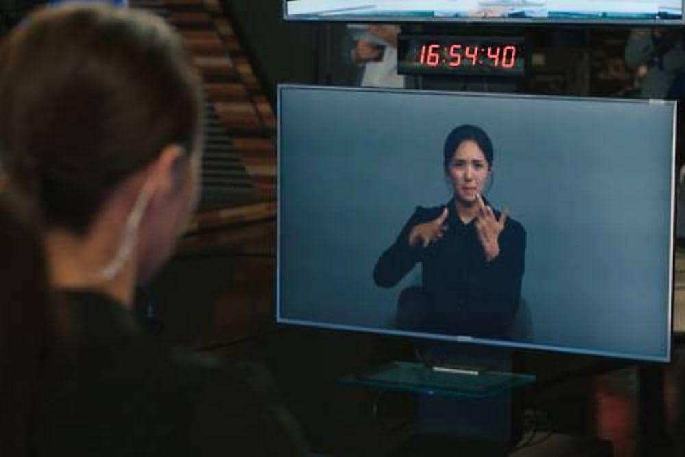 Still cut 'When the Phone Rings' via kbizoom.com