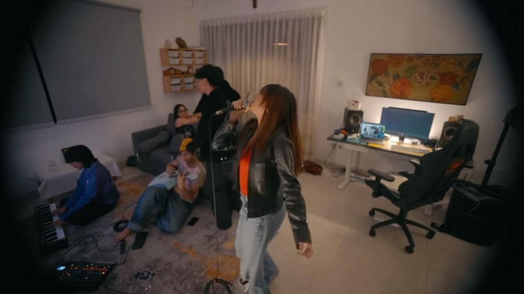 youtube.com/antinrmlmusic