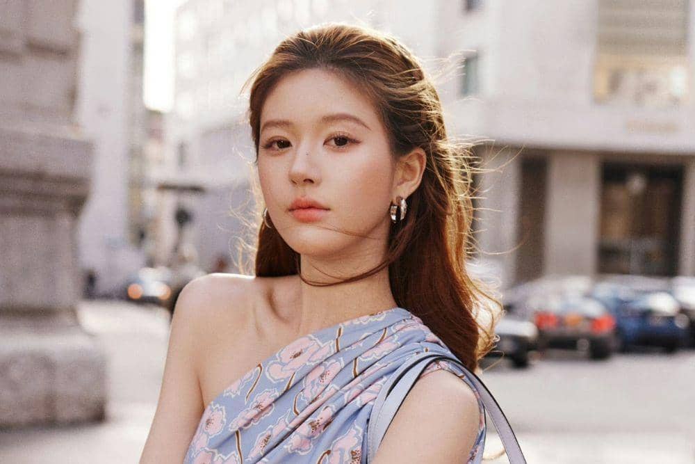 Facebook.com/Zhao Lusi