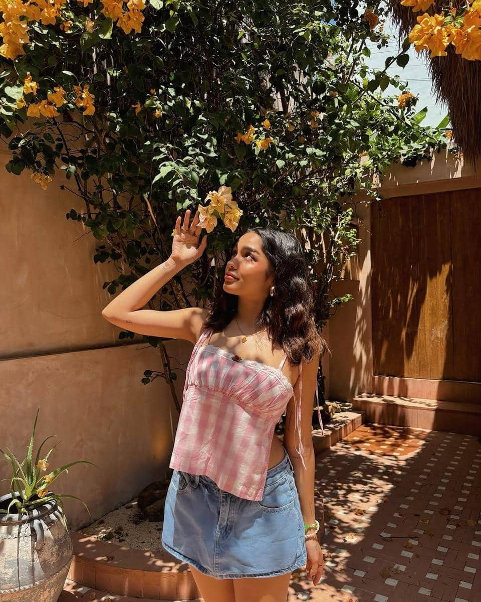 instagram.com/blythe