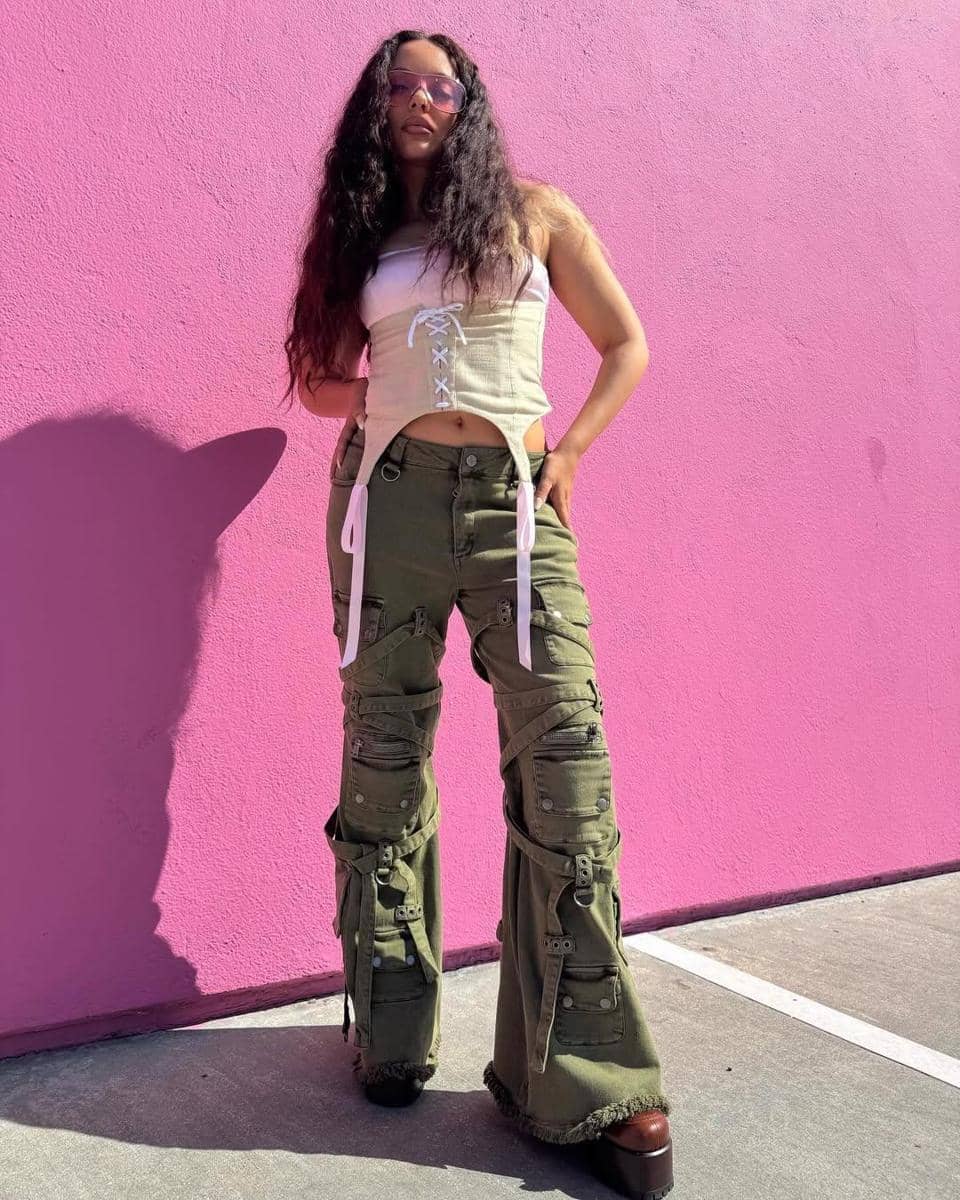 instagram.com/jadethirlwall