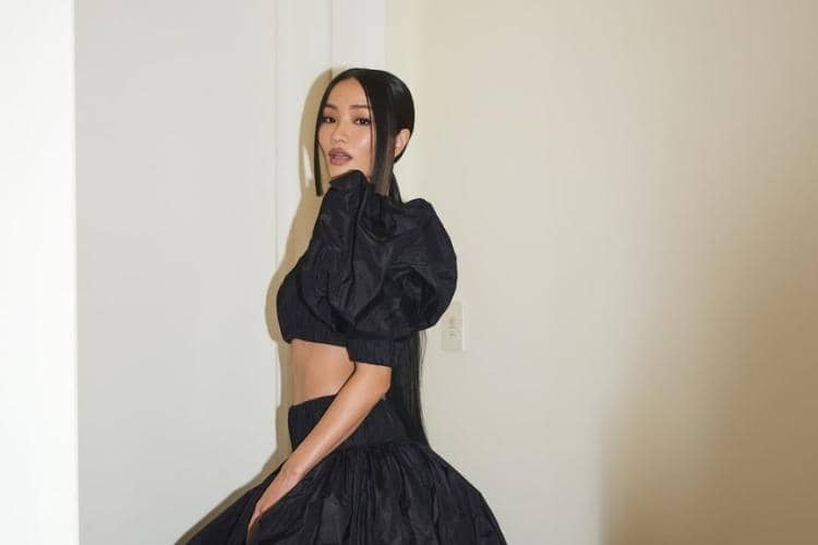 instagram.com/annasawai