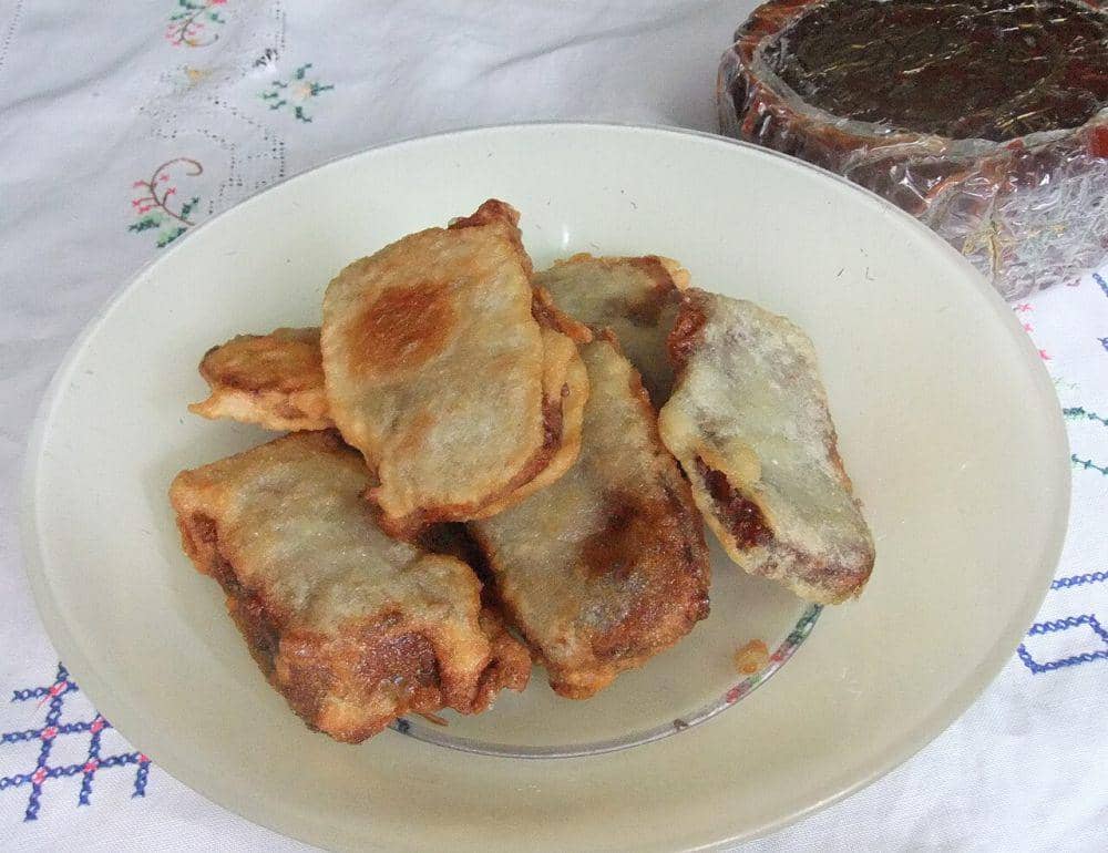 ilustrasi kue keranjang goreng tepung 