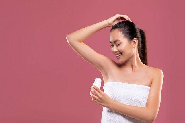 penyebab ketiak bau meski sudah mandi