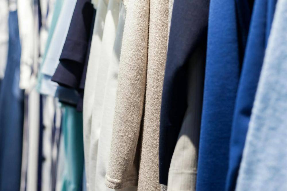 Bahan Polyester: Karakteristik, Kelebihan, dan Kekurangannya
