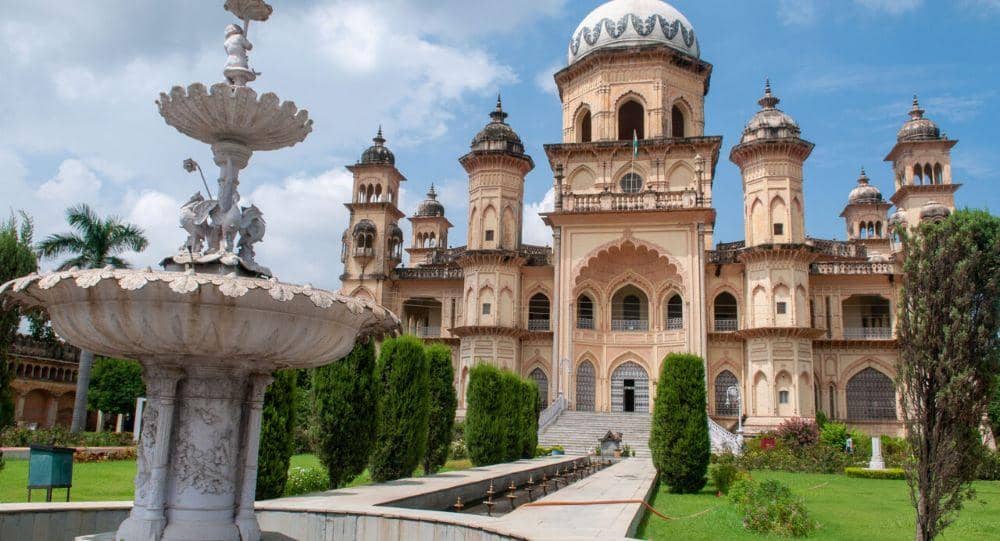 Shutterstock via Wanderlustmagazine.com