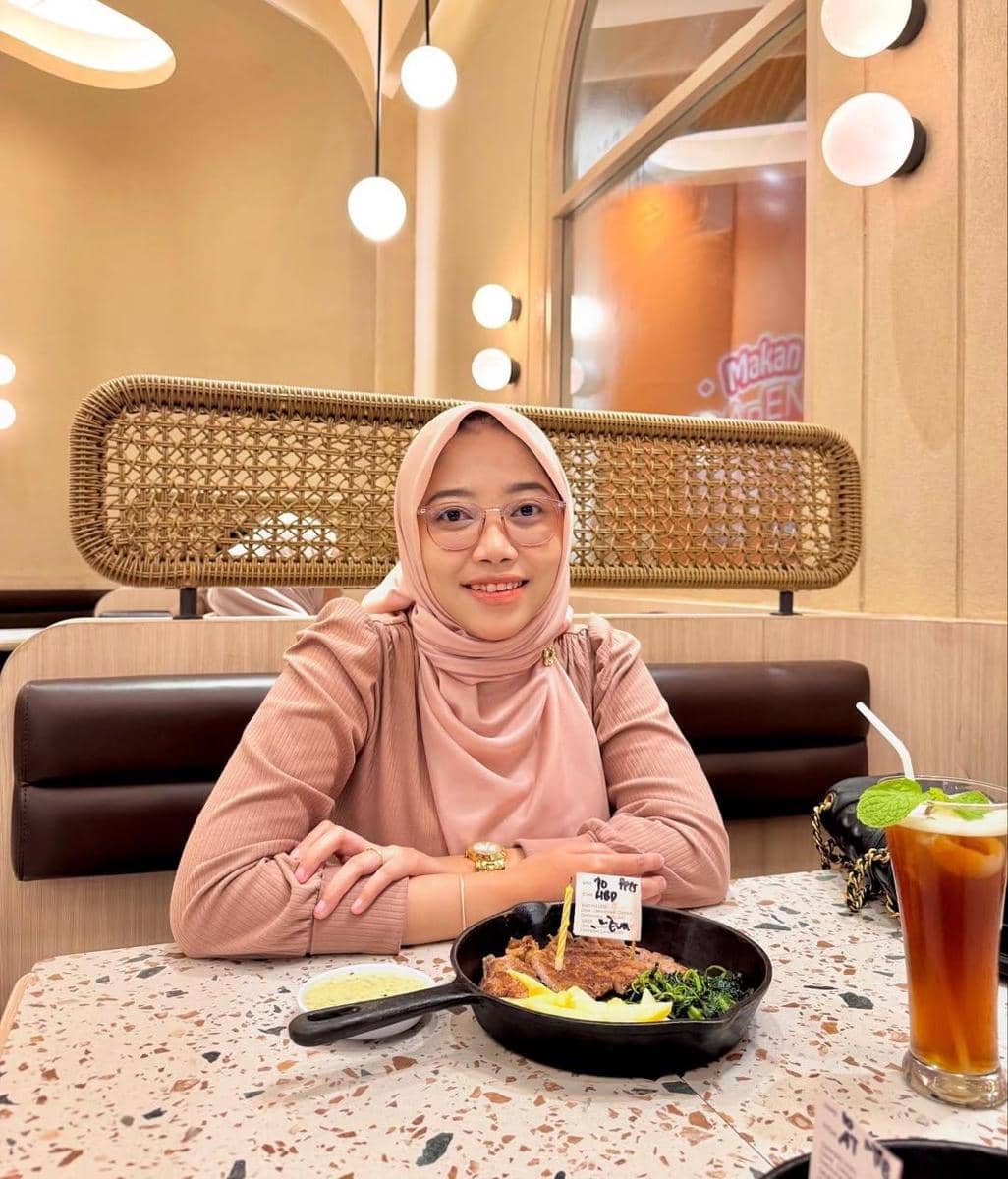 instagram.com/evarahmadanti