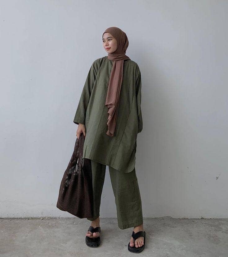 baju army cocok dengan celana warna apa