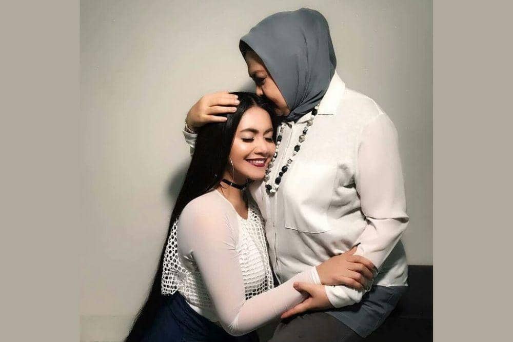 instagram.com/senator_emiliacontessa