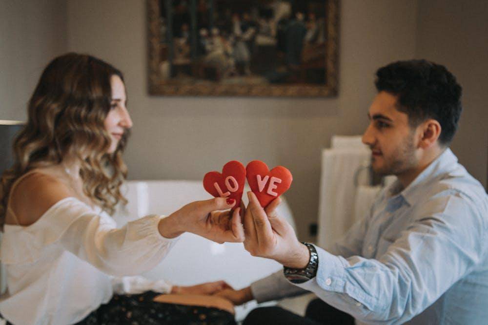 9 Ide Kegiatan Merayakan Valentine dengan Pacar yang Romantis