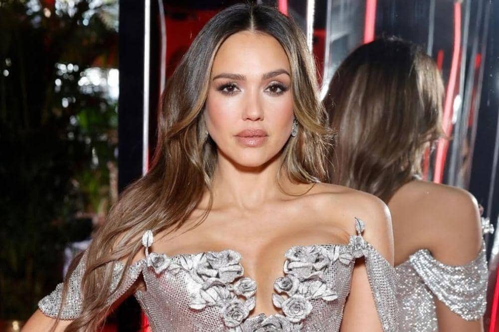 instagram.com/jessicaalba