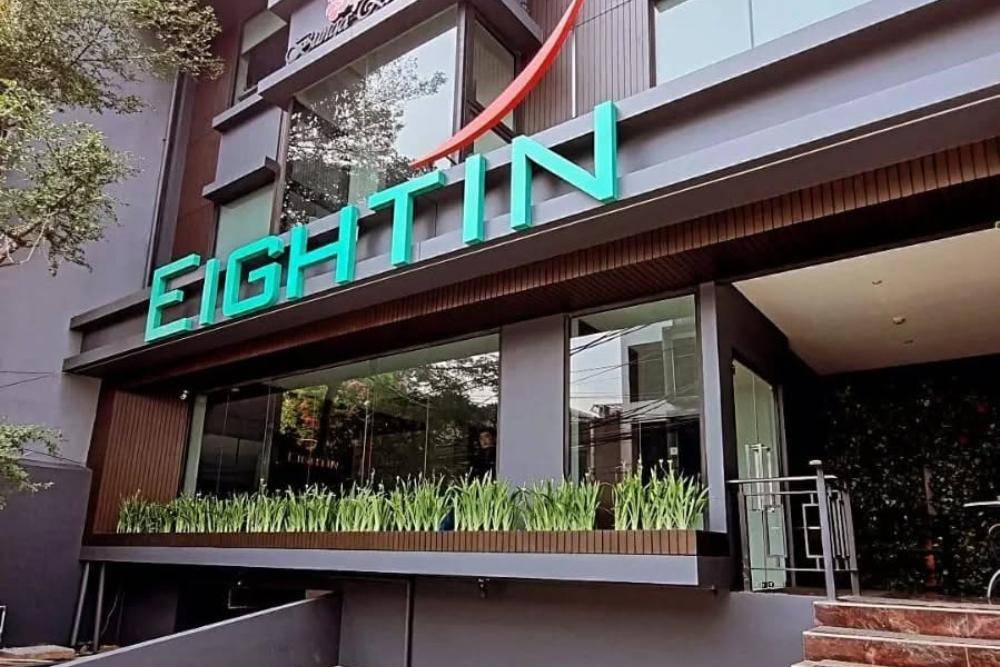 instagram.com/eightinjakarta