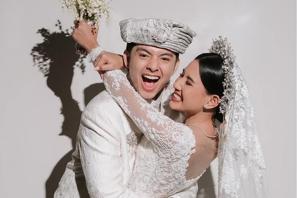 Resmi Menikah, Begini Kisah Cinta Angga Yunanda dan Shenina Cinnamon