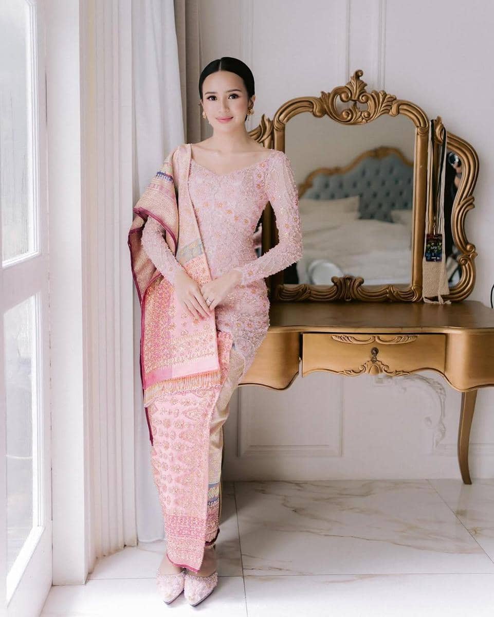 instagram.com/studioboh