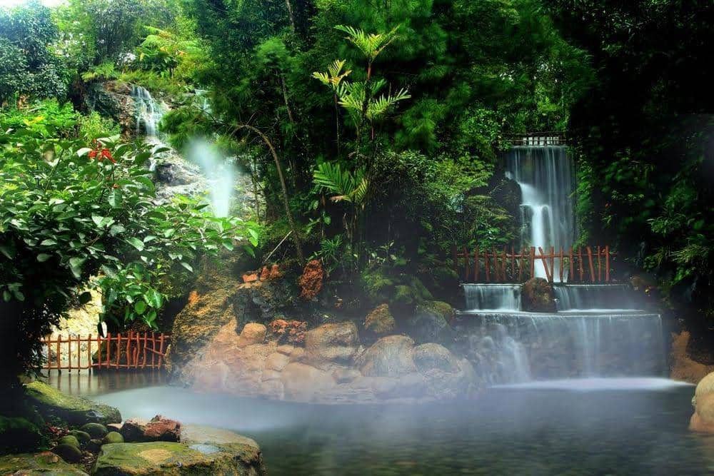 Taman Rekreasi Air Panas Alam Sari Ater