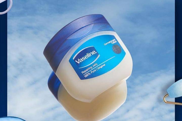 5 Cara Menggunakan Vaseline Repairing Jelly untuk Wajah