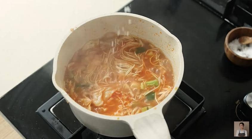 Youtube/Devina Hermawan