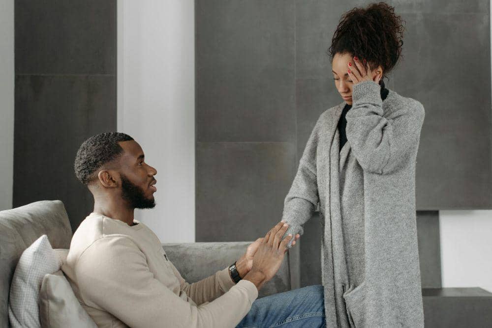 Ilustrasi lebih perhatian dengan pasangan (pexels.com/Pavel Danilyuk)