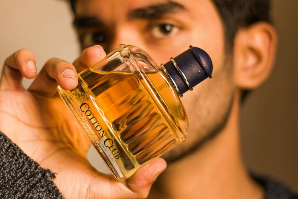 7 Parfum Lokal Wangi Woody yang Elegan dan Tahan Lama