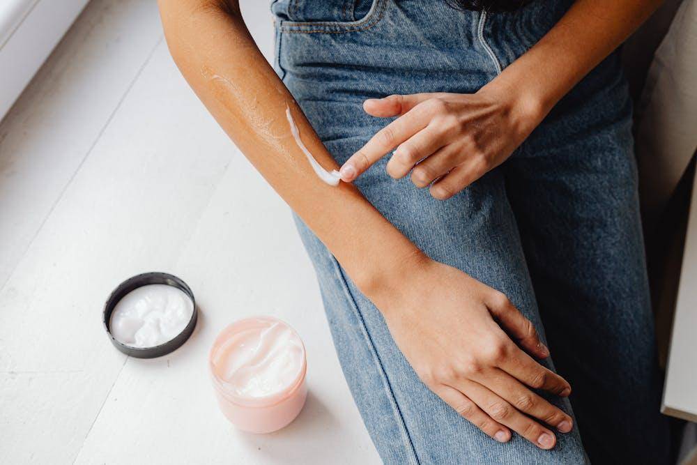 9 Handbody yang Mengandung SPF dan Memutihkan Kulit
