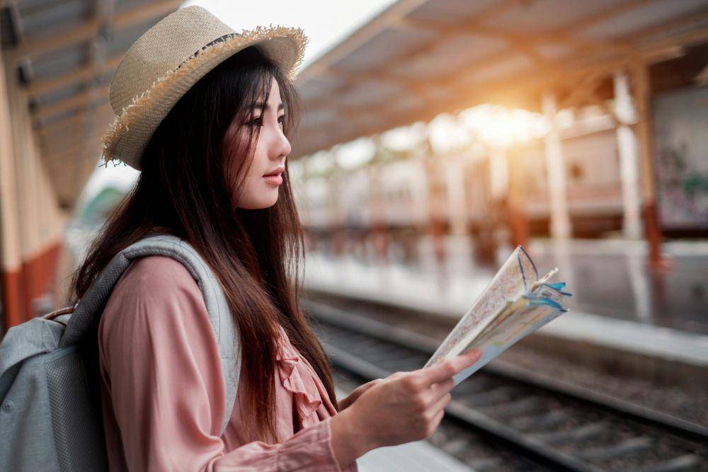 ilustrasi solo traveler (pexels.com/veerasak Piyawatanakul)