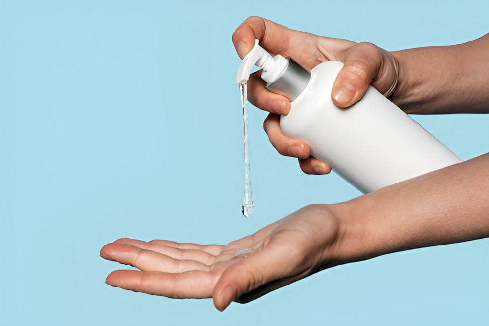 ilustrasi sampo bebas sulfat (freepik.com/freepik)