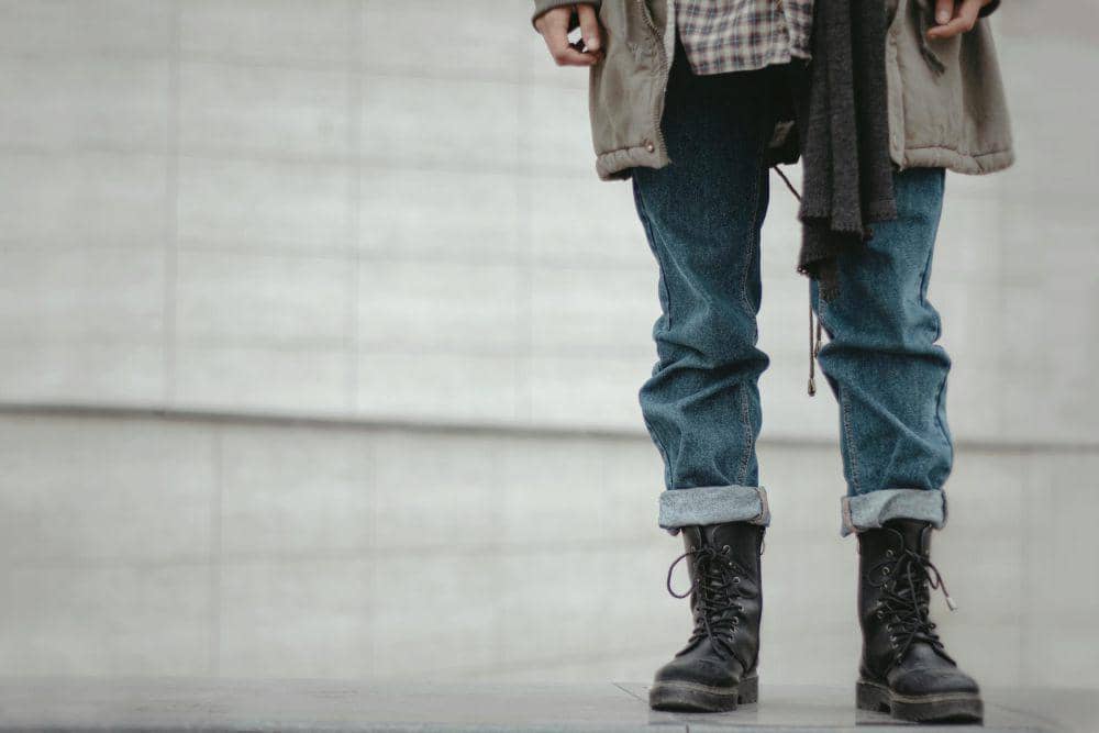 Ilustrasi celana jeans (pexels.com/omid bonyadian)