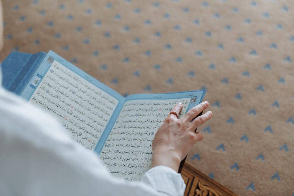 ilustrasi doa mempermudah datangnya jodoh (pexels.com/Thirdman)